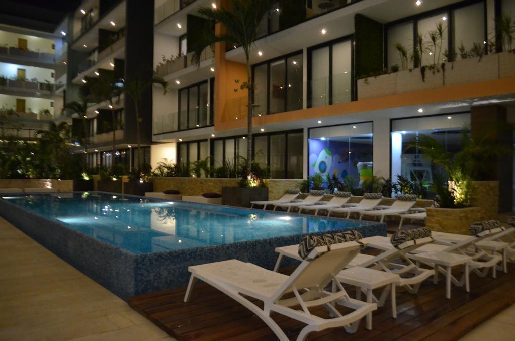 The City Luxury Suites Плая-дель-Кармен Экстерьер фото